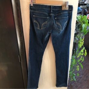 Hollister Laguna Skinny Social Stretch Dark Wash Jeans. Feathering. Size 5